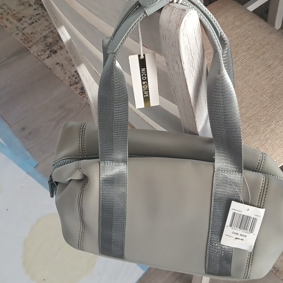 NWT NICO & OLIVE PURSE - Picture 1 of 4